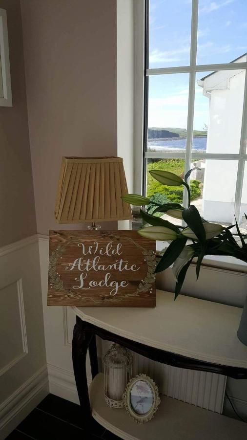 Отели типа «постель и завтрак» Wild Atlantic Lodge Rooms Лехинч-44