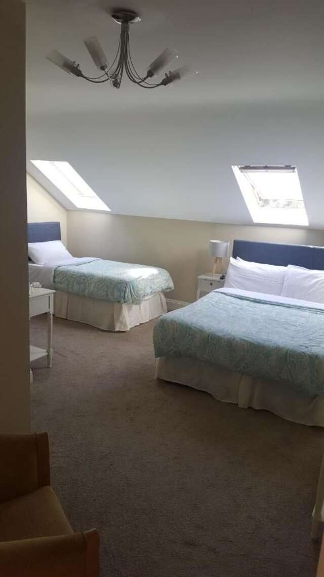 Отели типа «постель и завтрак» Wild Atlantic Lodge Rooms Лехинч-11